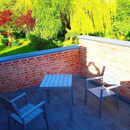 Schoen Renoviertes Ferienhaus Fuer Acht Personen In Idyllischer Lage, Mit Terrasse Und Garten *