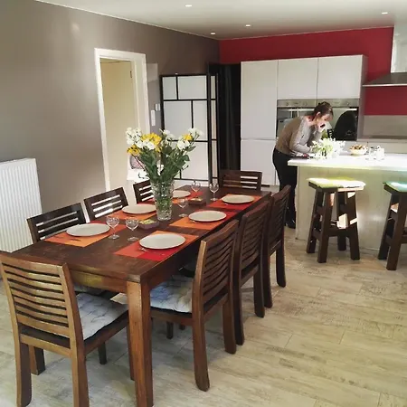 Schoen Renoviertes Ferienhaus Fuer Acht Personen In Idyllischer Lage, Mit Terrasse Und Garten Holiday home