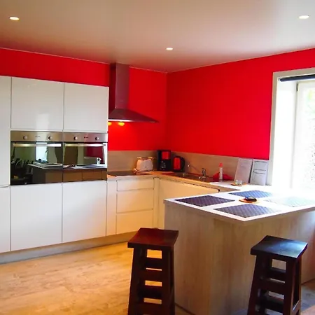 بيت للعطل Schoen Renoviertes Ferienhaus Fuer Acht Personen In Idyllischer Lage, Mit Terrasse Und Garten *